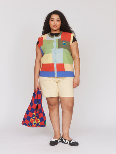 collection-curve, model:Zaynab wears size XXL and is 5’8”