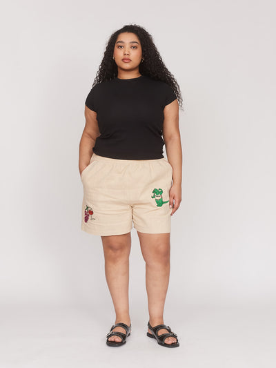 collection-curve, model:Zaynab wears size XXL and is 5’8”, collection-all-skirts-shorts