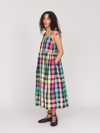 model:Seren wears size S and is 5’8”