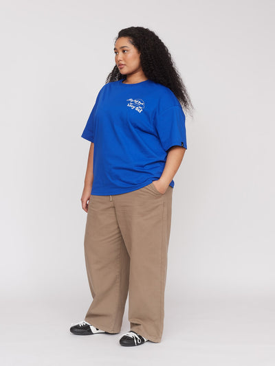 model:Zaynab wears size XXL and is 5’8”